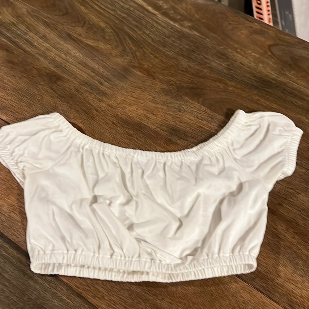 Crop top. Wilfred. Off white. EUC.